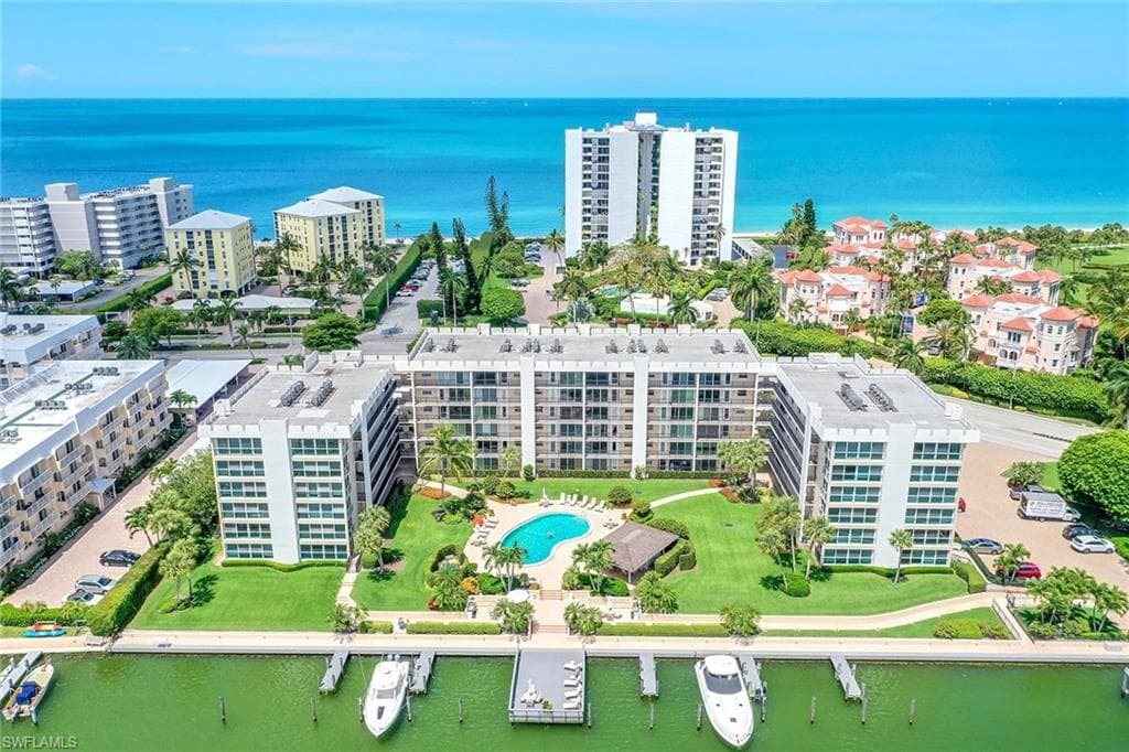 3500 Gulf Shore BLVD N 604 NAPLES, FL 34103