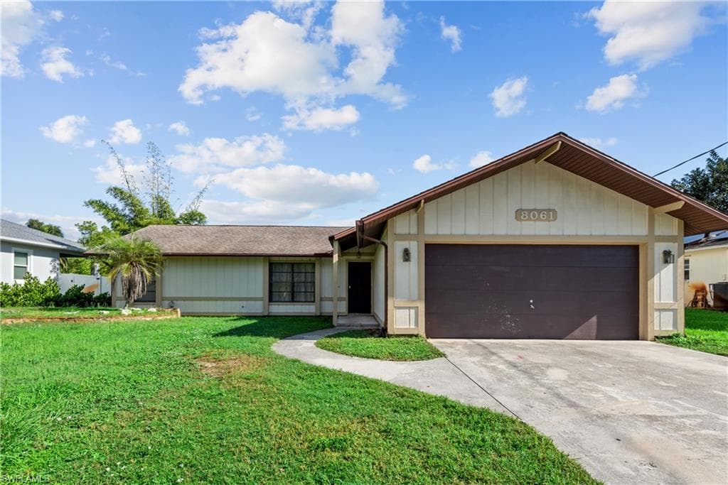 8061 Caloosa RD FORT MYERS, FL 33967