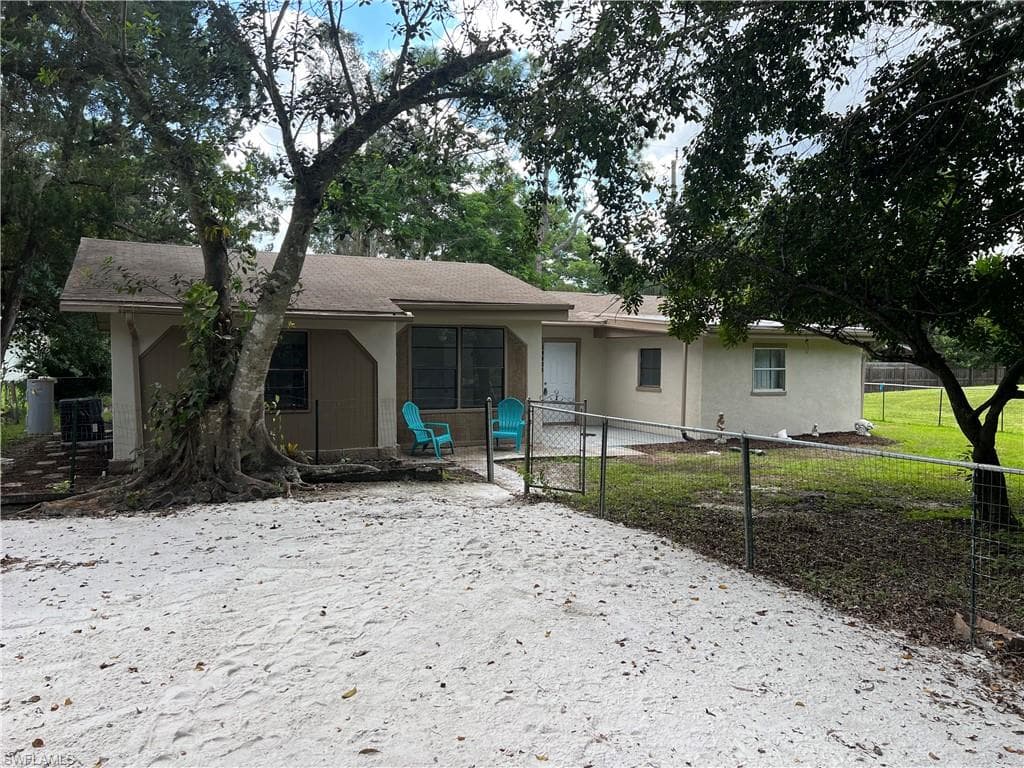 19825 Bristol RD FORT MYERS, FL 33908