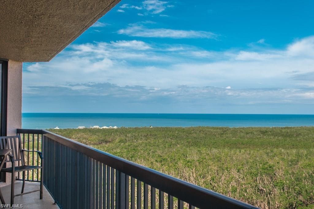 6075 Pelican Bay BLVD 1204 NAPLES, FL 34108