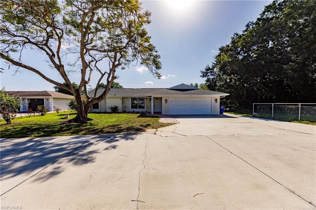 27989 Lance DR BONITA SPRINGS, FL 34135