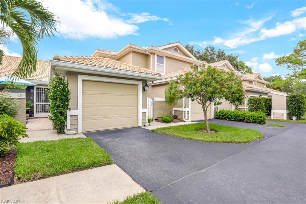 290 Emerald Bay CIR L2 NAPLES, FL 34110