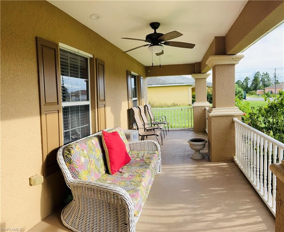 1118 Champion AVE LEHIGH ACRES, FL 33971