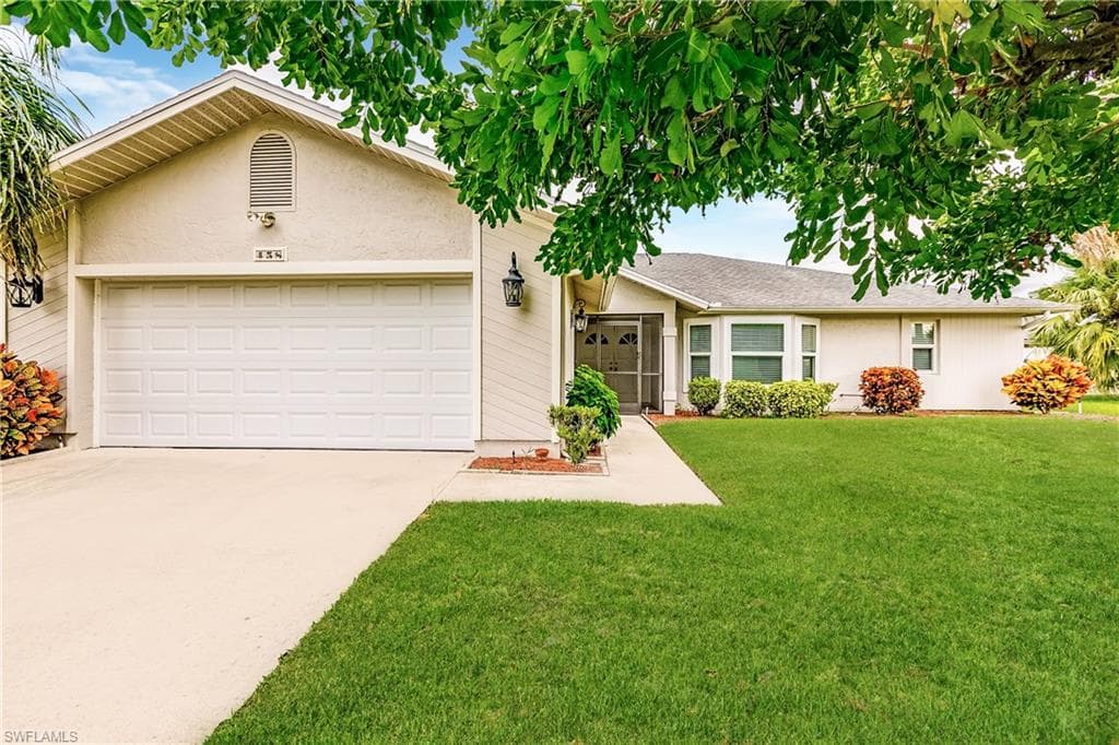 458 SE 17th PL CAPE CORAL, FL 33990
