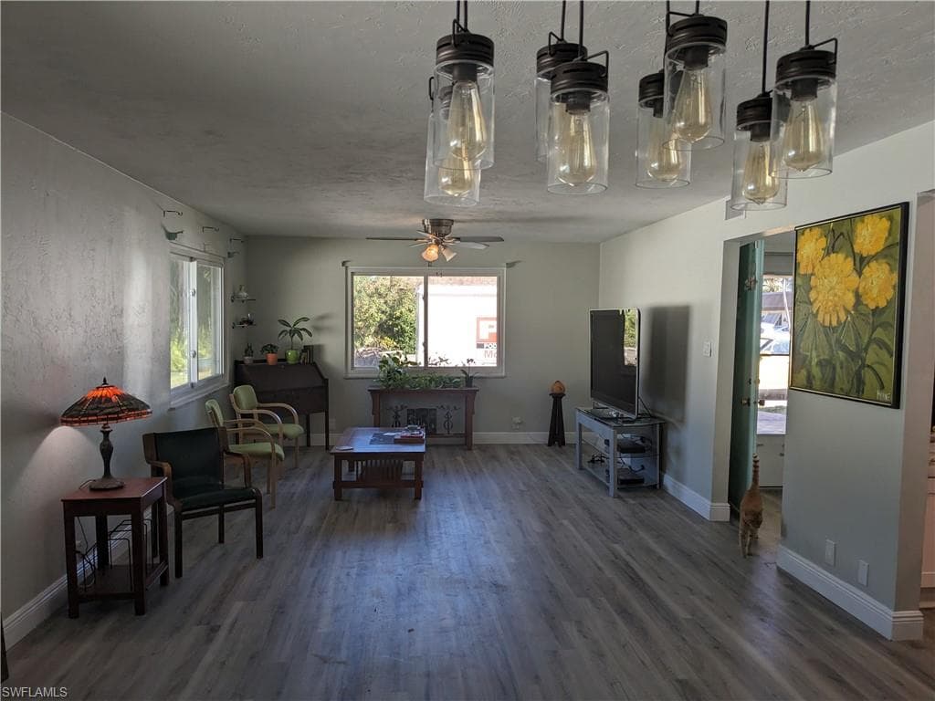 4828 Anchorage AVE E FORT MYERS, FL 33919