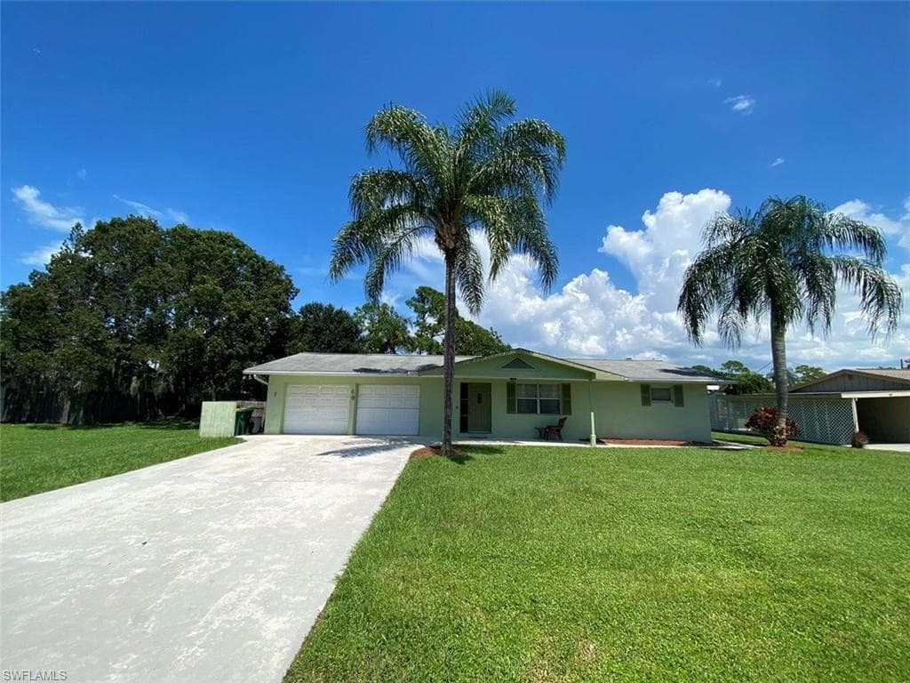 49 8th ST BONITA SPRINGS, FL 34134