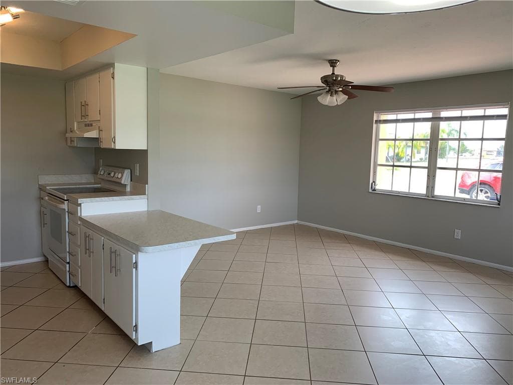303 SW 3rd PL 101 CAPE CORAL, FL 33991