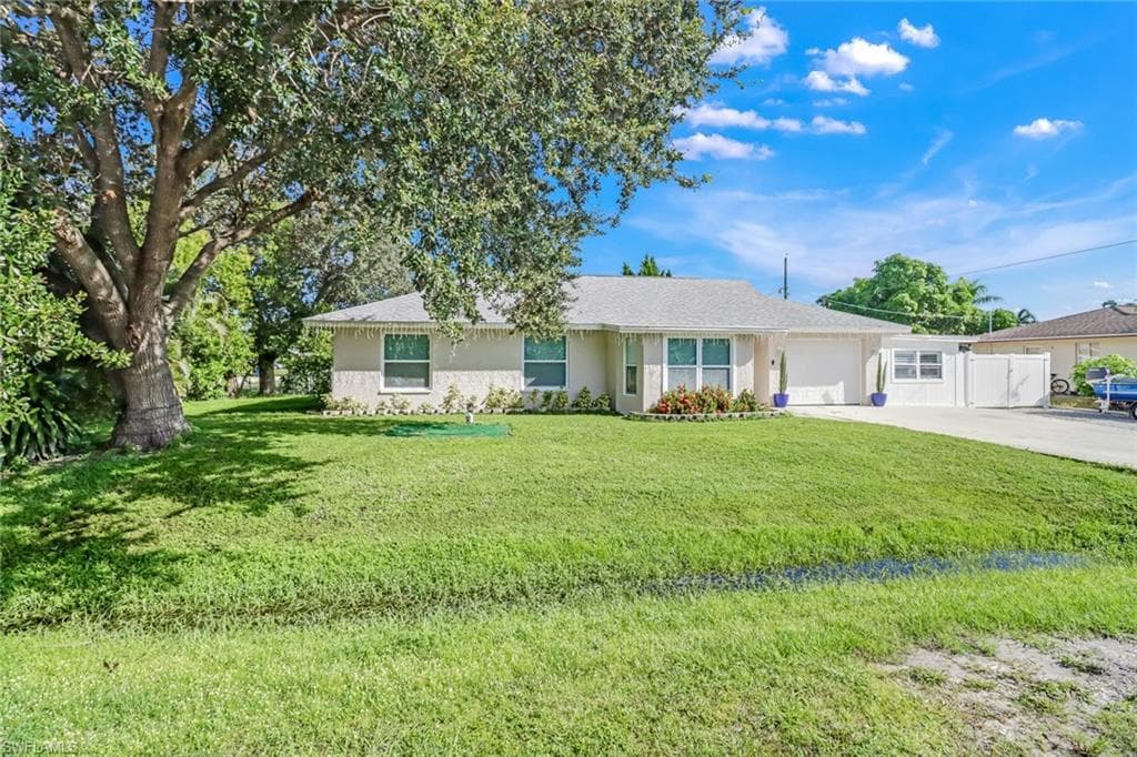 9051 Coral Gables RD FORT MYERS, FL 33967