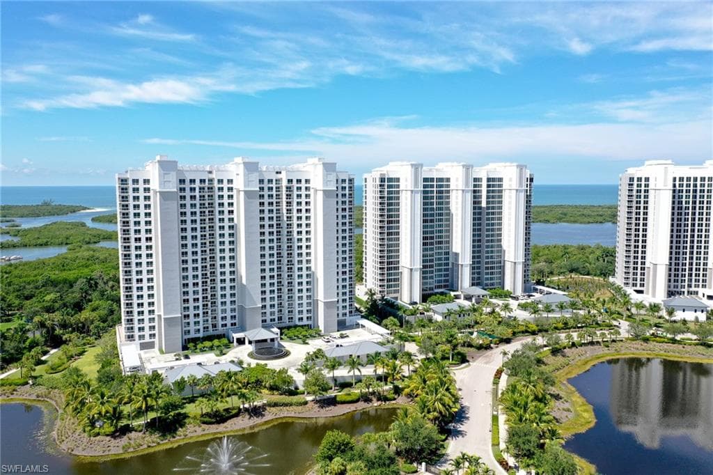 13915 Old Coast RD 303 NAPLES, FL 34110