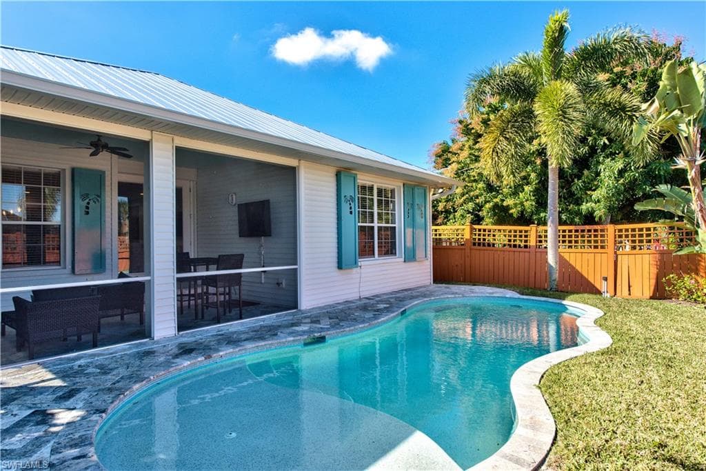 551 91st AVE N NAPLES, FL 34108