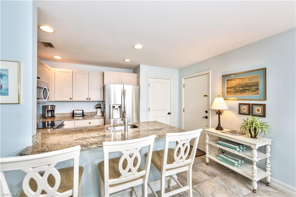 655 8th AVE S 5 NAPLES, FL 34102