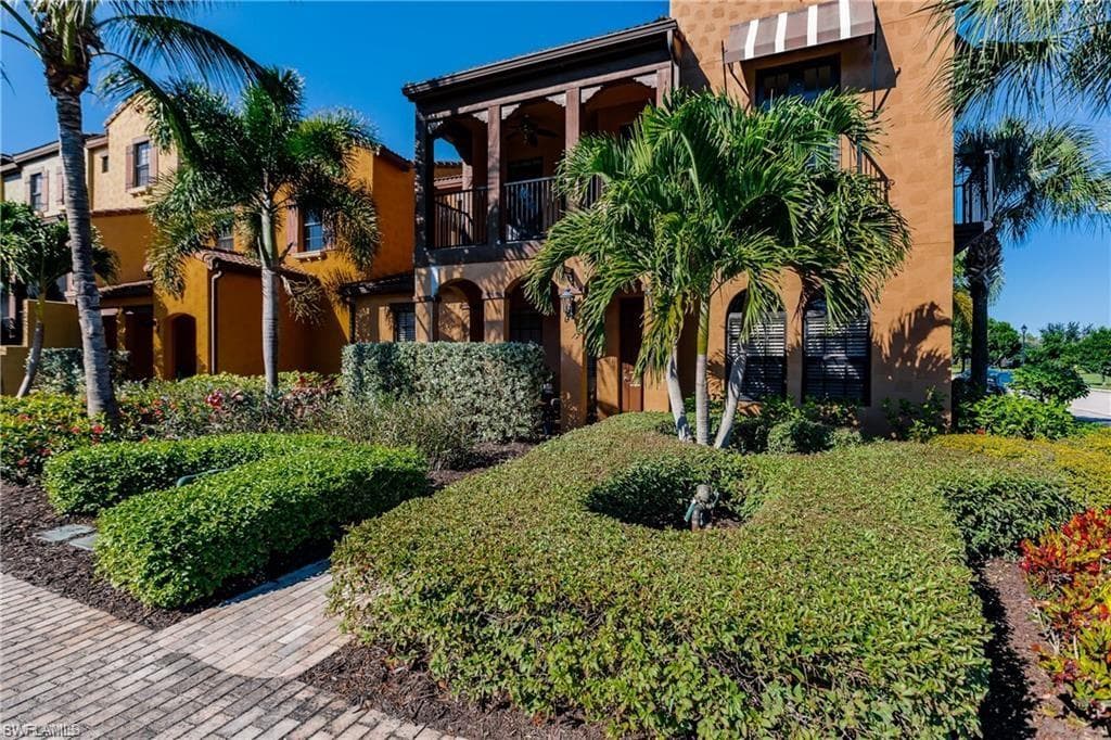 8697 Olinda WAY 7606 FORT MYERS, FL 33912