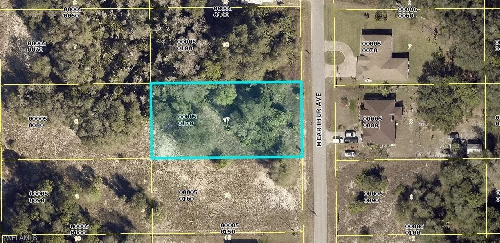 1609 McArthur AVE LEHIGH ACRES, FL 33972