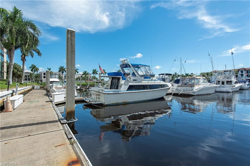 801 River Point DR NAPLES, FL 34102