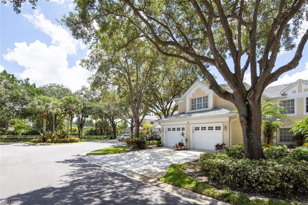 2860 Aintree LN L201 NAPLES, FL 34112