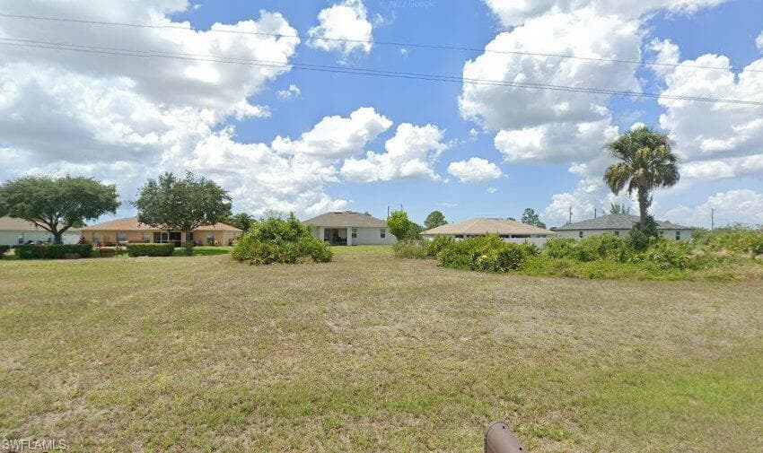 2908 NE 2nd AVE CAPE CORAL, FL 33909