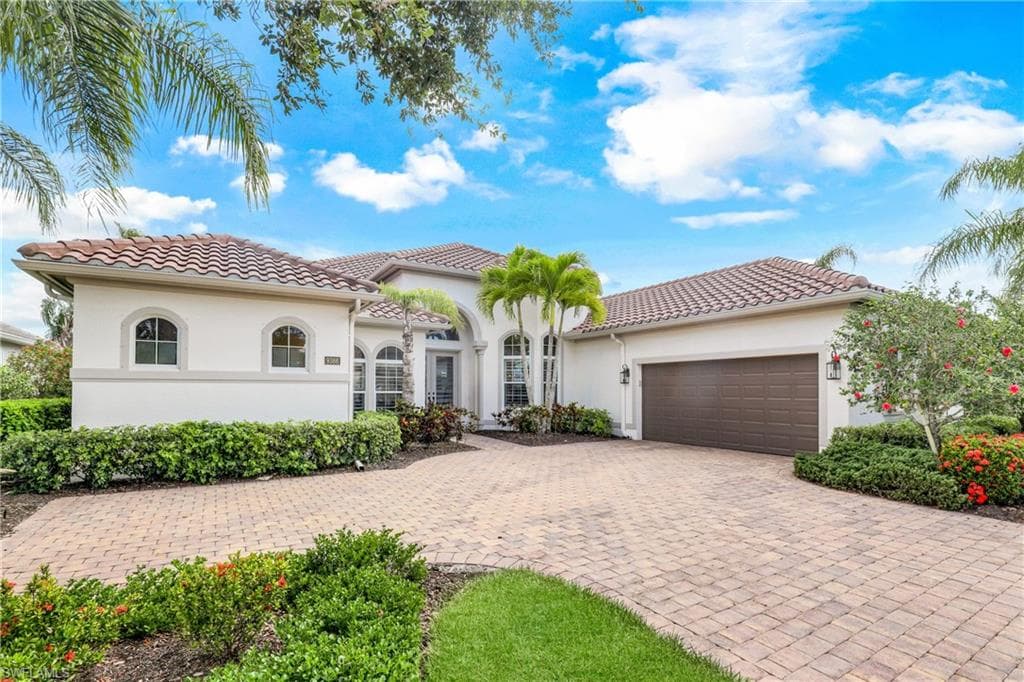 9386 Copper Canyon CT NAPLES, FL 34120