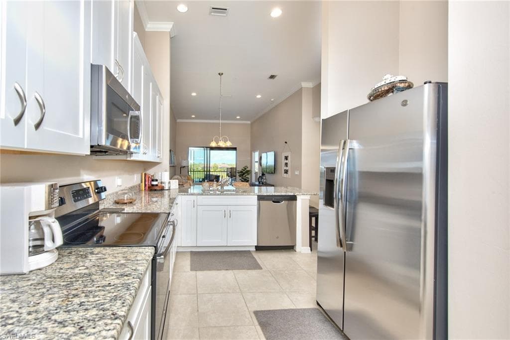 9377 Pocida CT 204 NAPLES, FL 34119