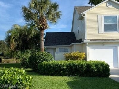 1558 Trafalgar LN D-101 NAPLES, FL 34116
