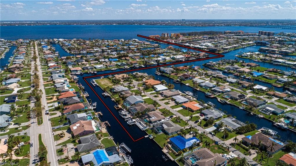 1709 SE 39th ST CAPE CORAL, FL 33904