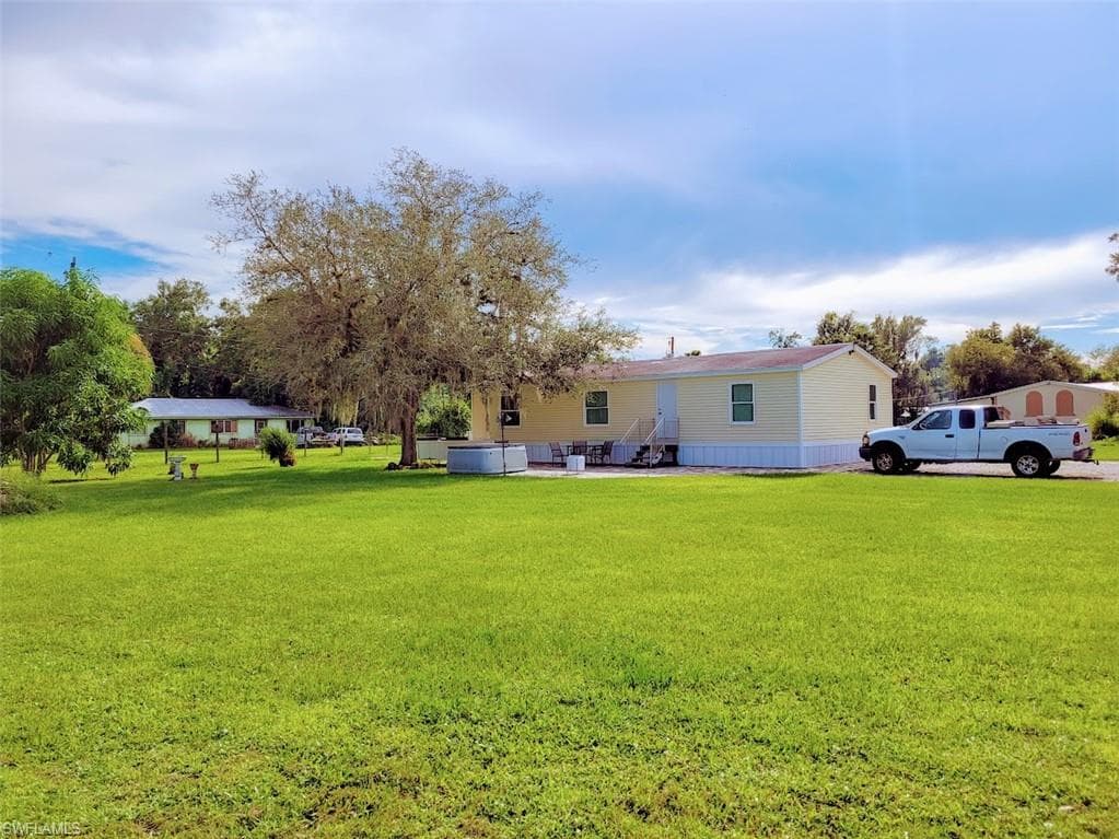 829 Sioux AVE LABELLE, FL 33935