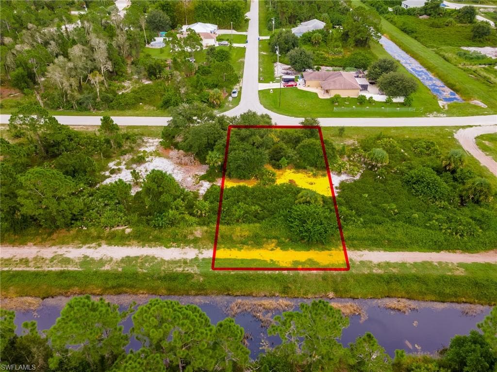 807 Aletha AVE S LEHIGH ACRES, FL 33974