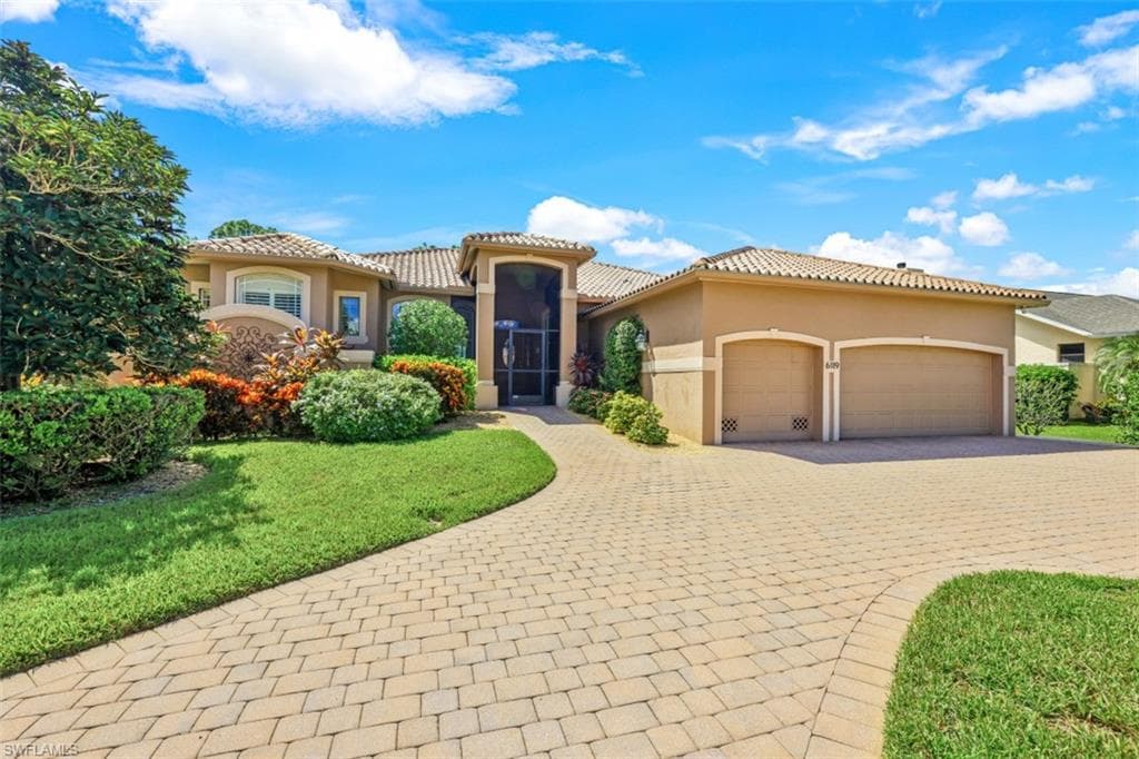 6119 Deer RUN FORT MYERS, FL 33908