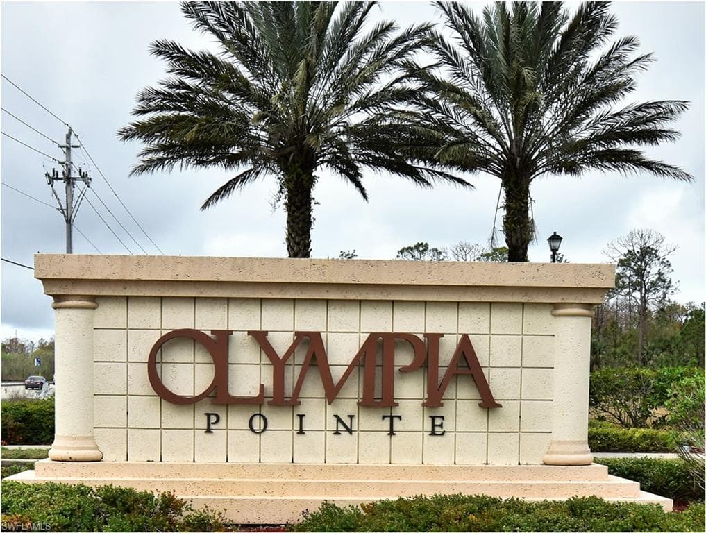8596 Pegasus DR LEHIGH ACRES, FL 33971