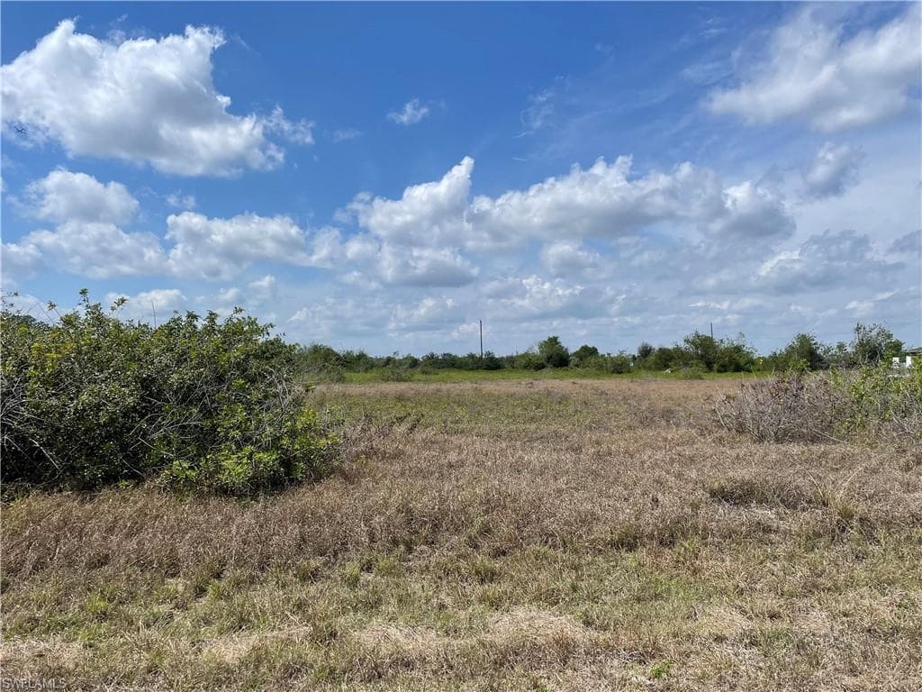 1421 Abbott AVE LEHIGH ACRES, FL 33972