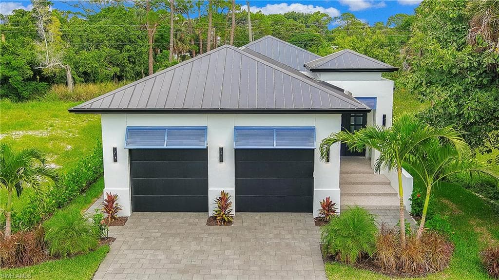 2733 Van Buren AVE NAPLES, FL 34112