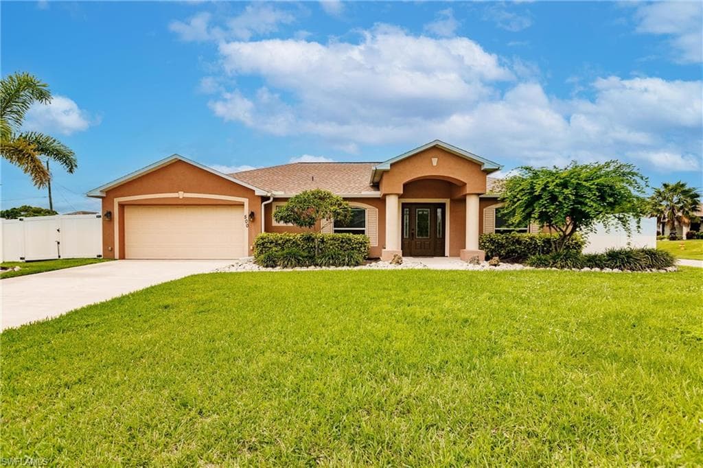 500 SW 8th CT CAPE CORAL, FL 33991