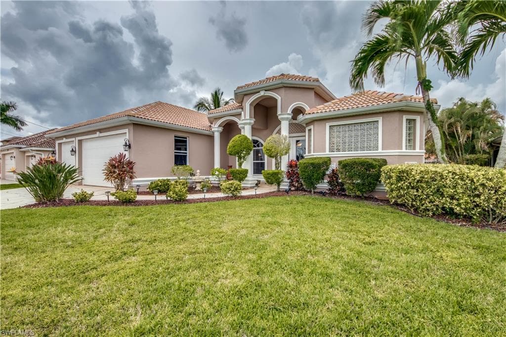 1820 SW 46th TER CAPE CORAL, FL 33914