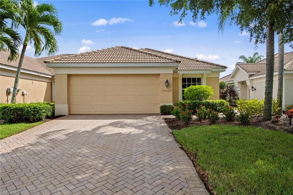10037 Colonial Country Club BLVD FORT MYERS, FL 33913