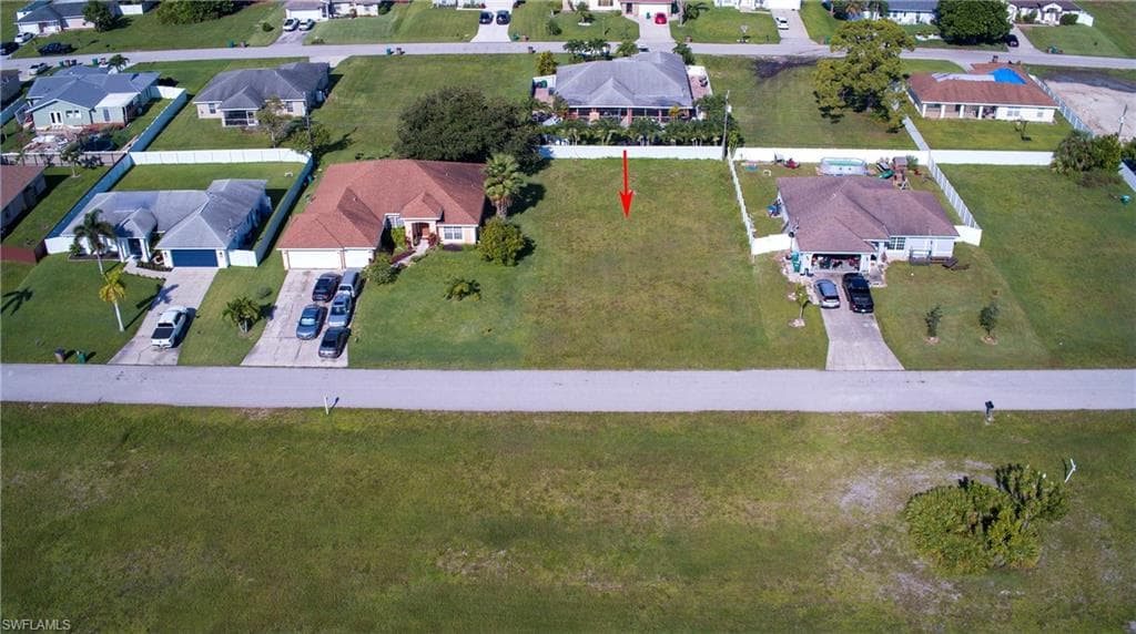1822 17th PL CAPE CORAL, FL 33909
