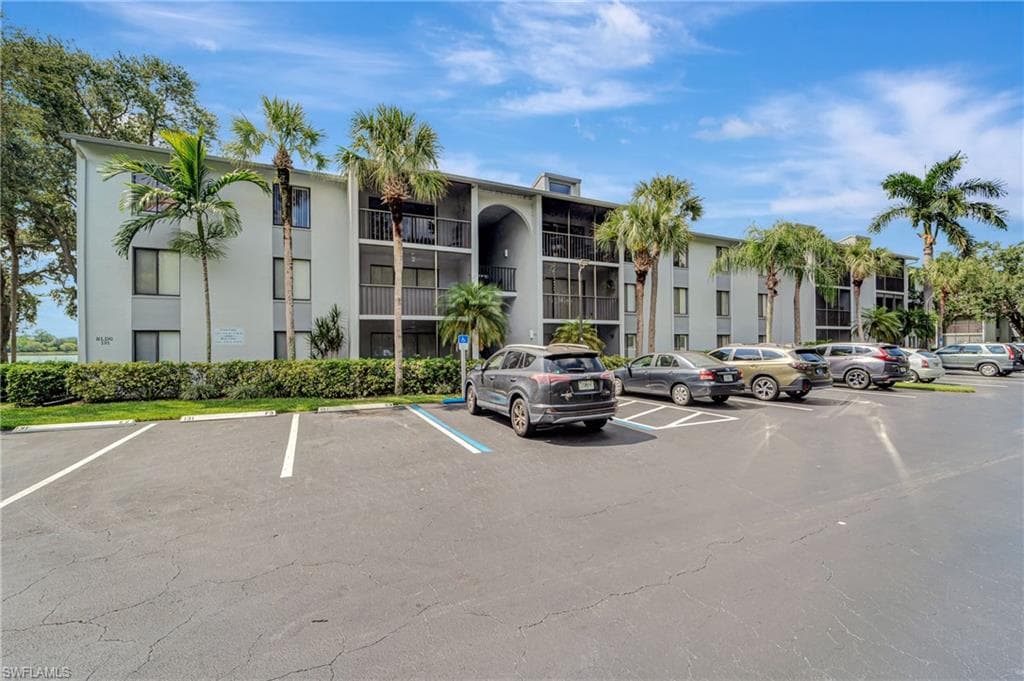 9930 Sailview CT 18 FORT MYERS, FL 33905