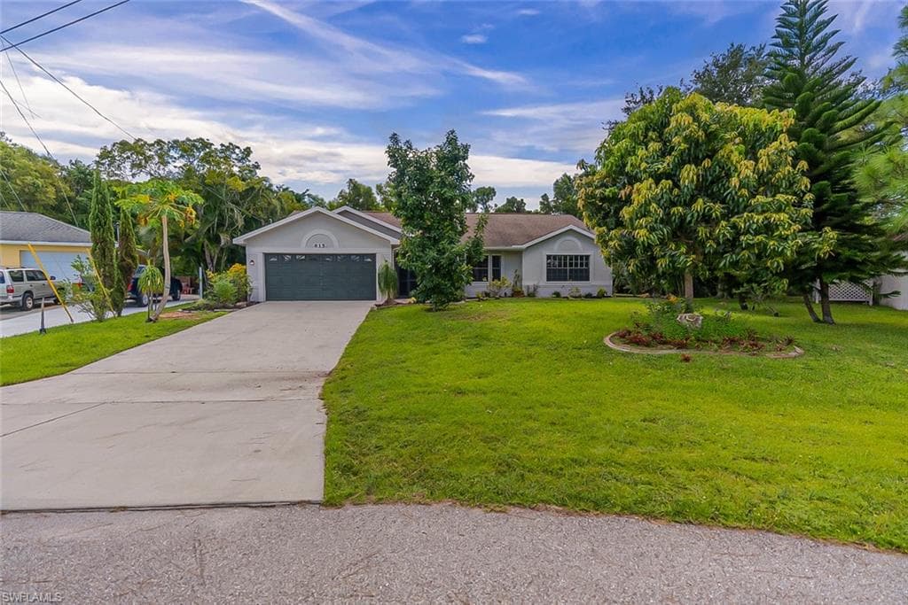 615 7th PL CAPE CORAL, FL 33991