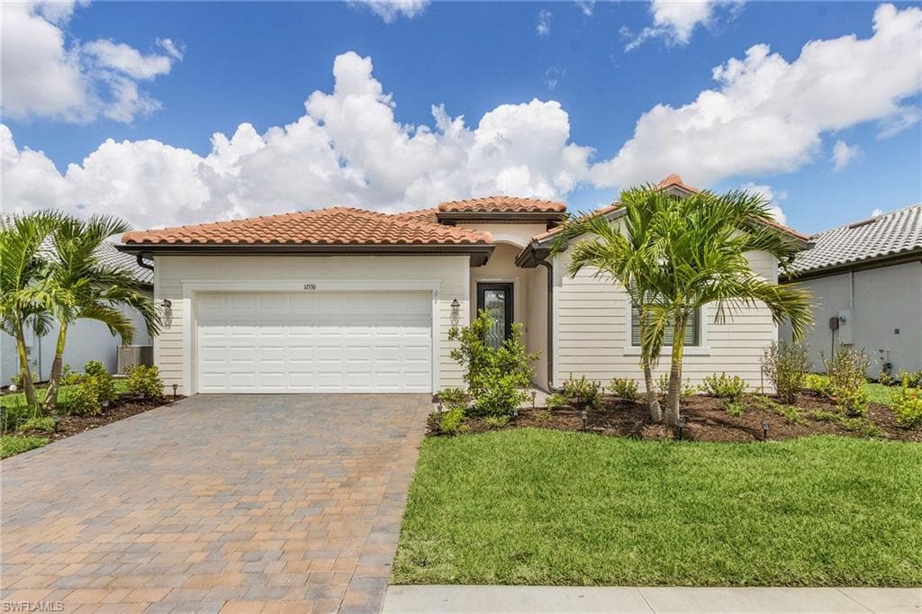 11536 Shady Palm WAY FORT MYERS, FL 33913