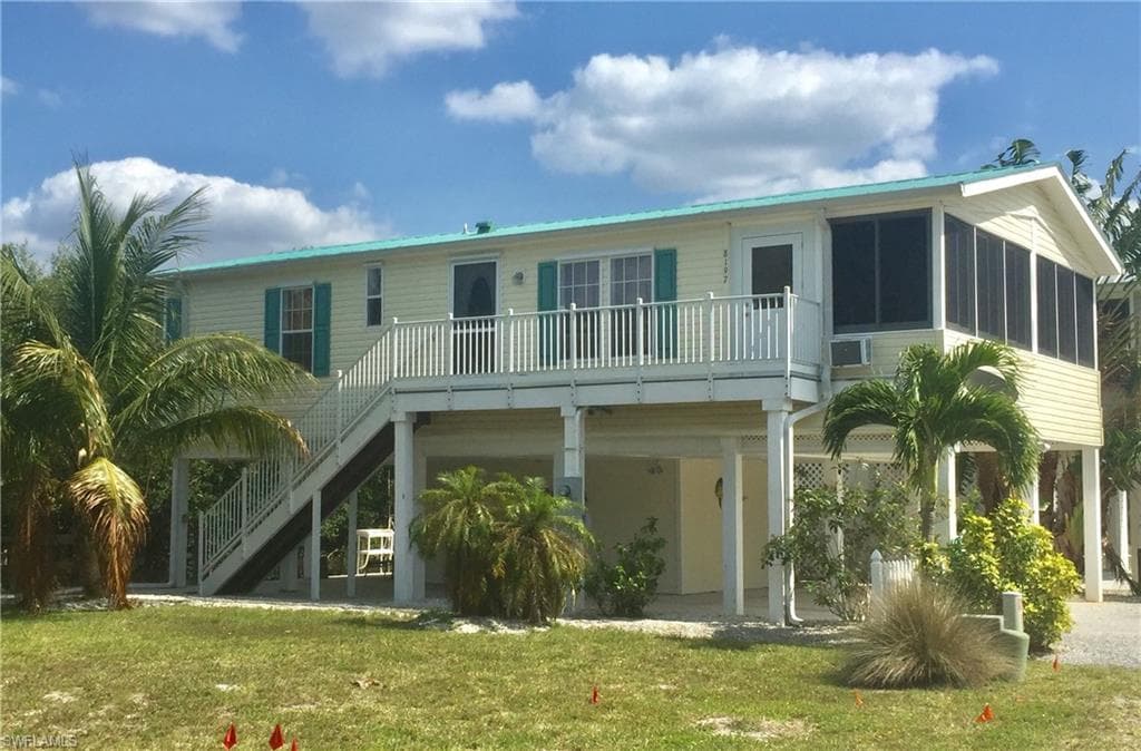 8197 Moyer LN BOKEELIA, FL 33922
