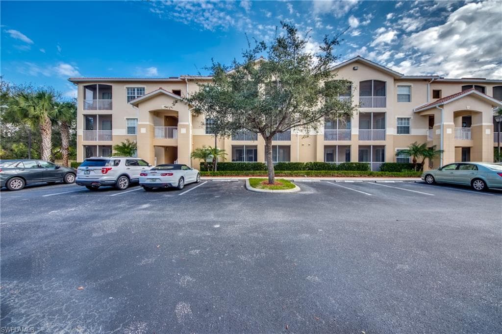 9015 Colby DR 2019 FORT MYERS, FL 33919