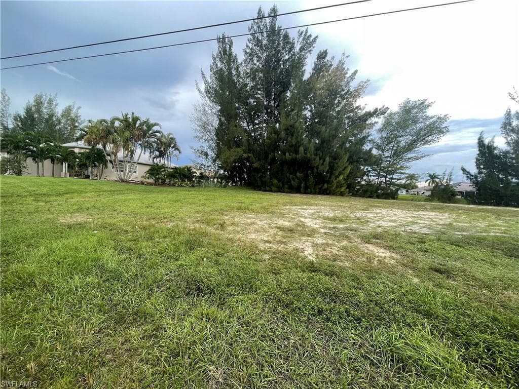 2708 SW 17th AVE CAPE CORAL, FL 33914