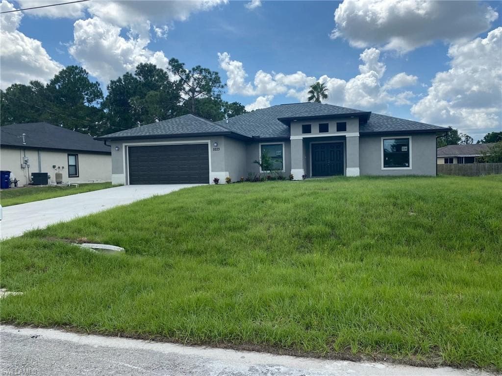 5223 5th ST W LEHIGH ACRES, FL 33971