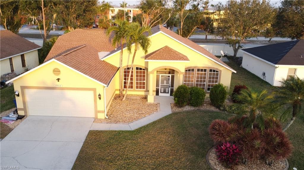 9958 Country Oaks DR