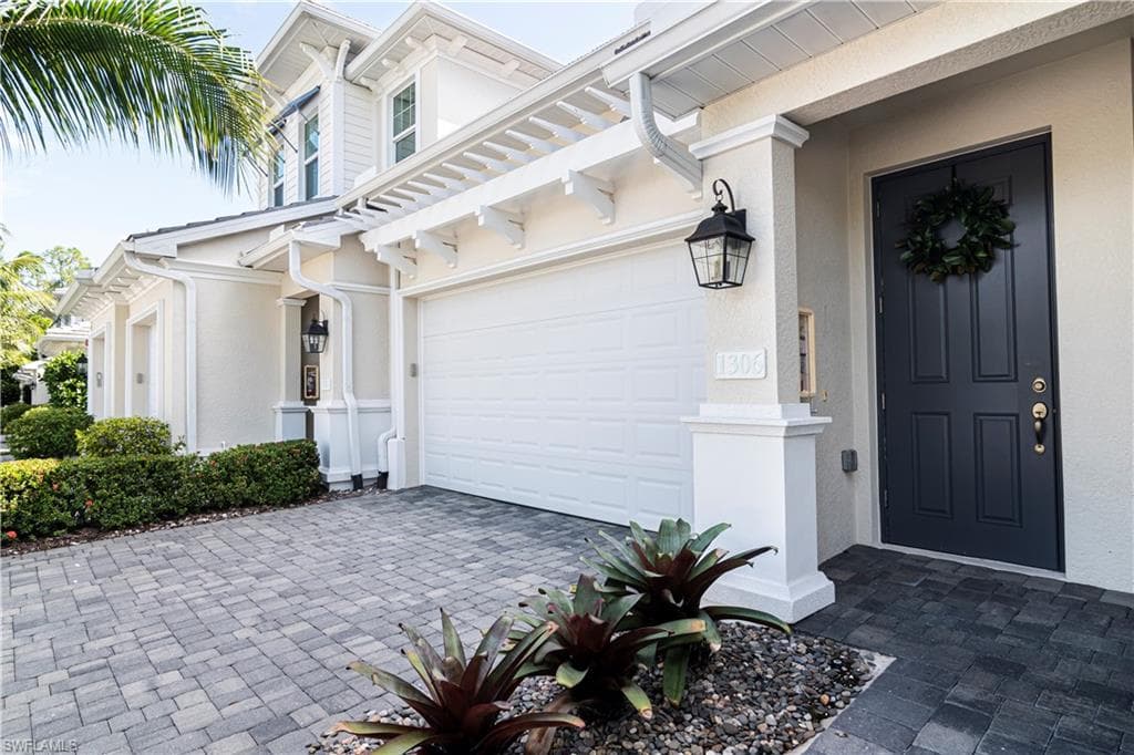 6977 Avalon CIR 1306 NAPLES, FL 34112