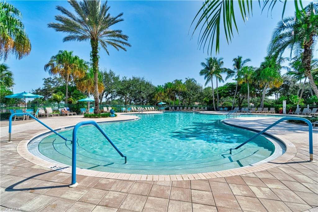 5325 Guadeloupe WAY NAPLES, FL 34119