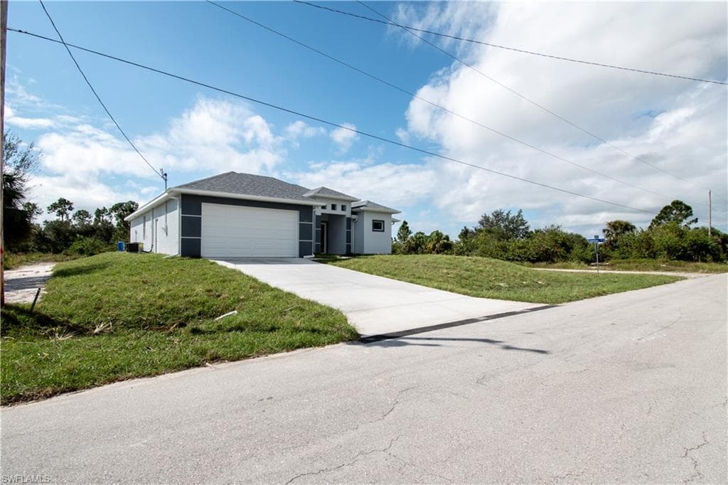 738 Cardinal ST E LEHIGH ACRES, FL 33974