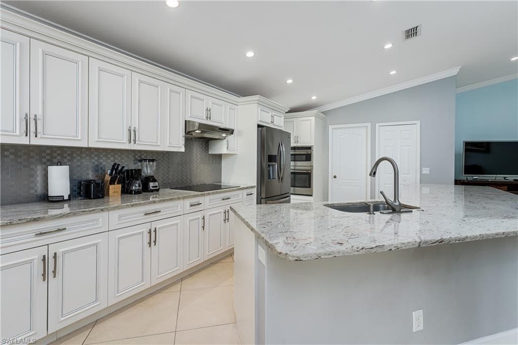 149 4th ST NAPLES, FL 34113