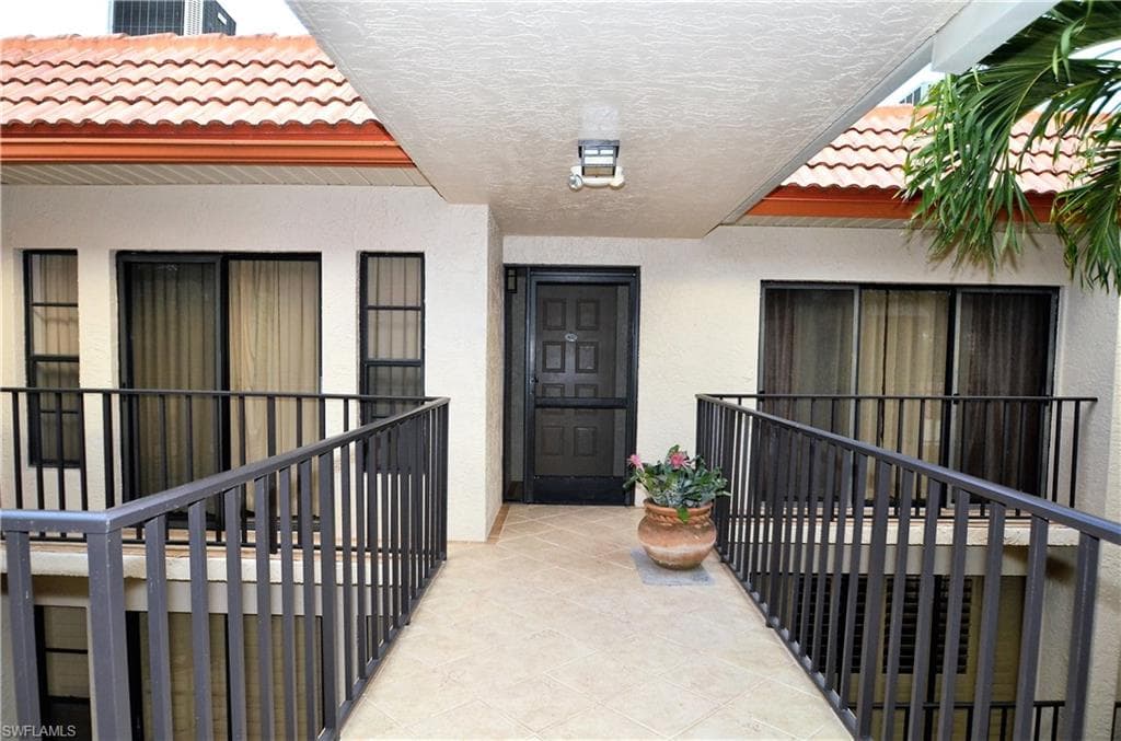5930 Via Lugano 302 NAPLES, FL 34108