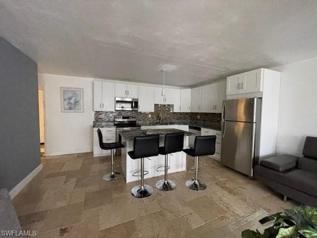 4901 Victoria DR 207 CAPE CORAL, FL 33904