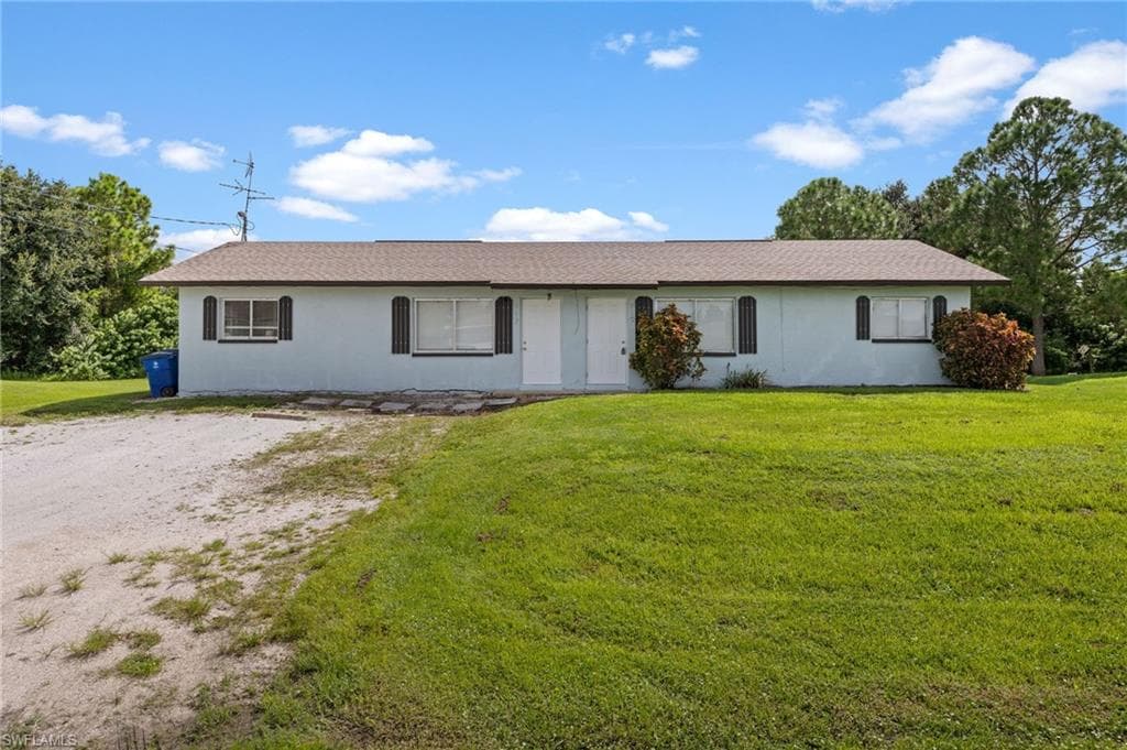 117/119 Gordon AVE S LEHIGH ACRES, FL 33973