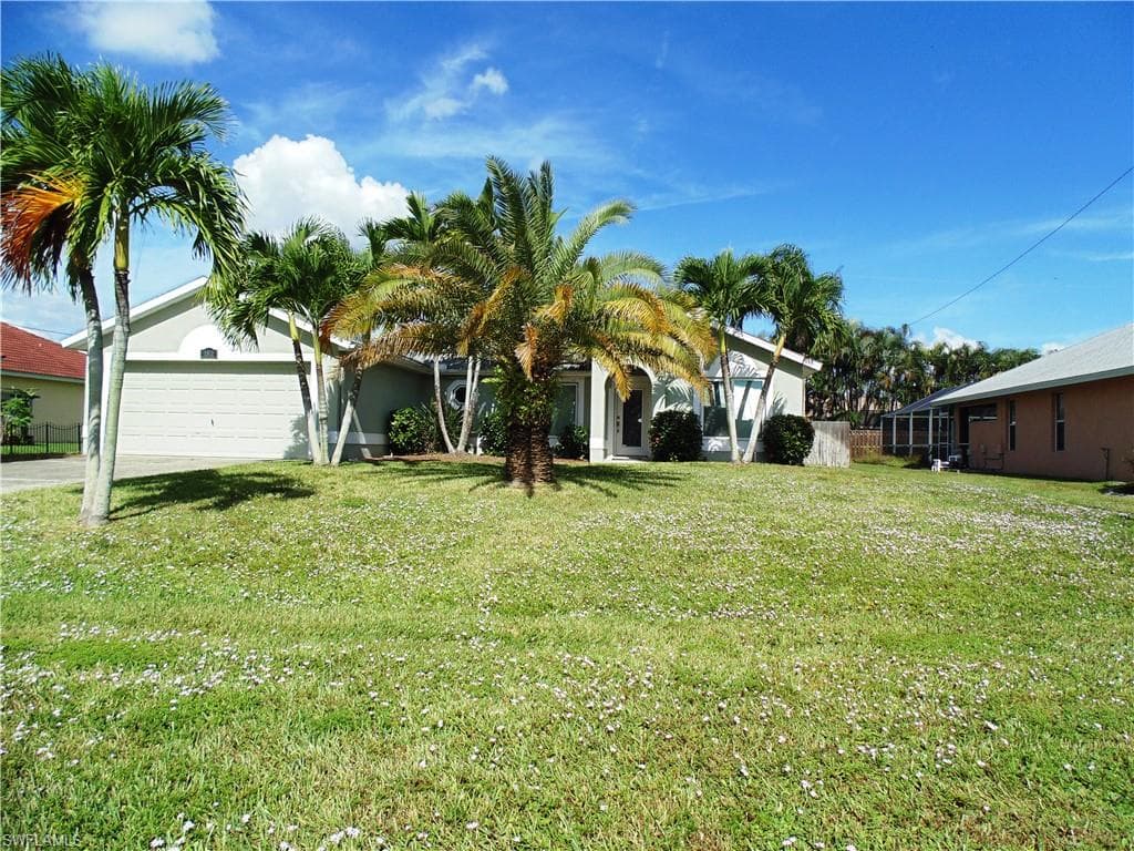 1811 SE 20th ST CAPE CORAL, FL 33990